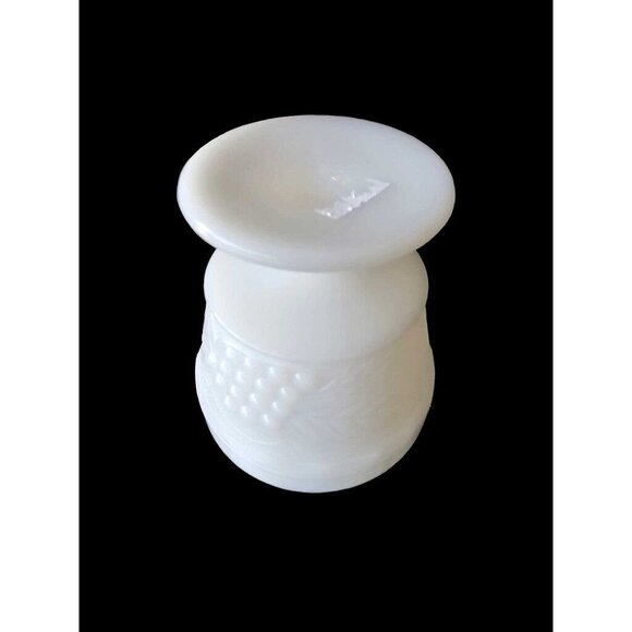 Vintage Anchor Hocking MILK GLASS Grape Pattern Footed Dish - Picture 5 of 6